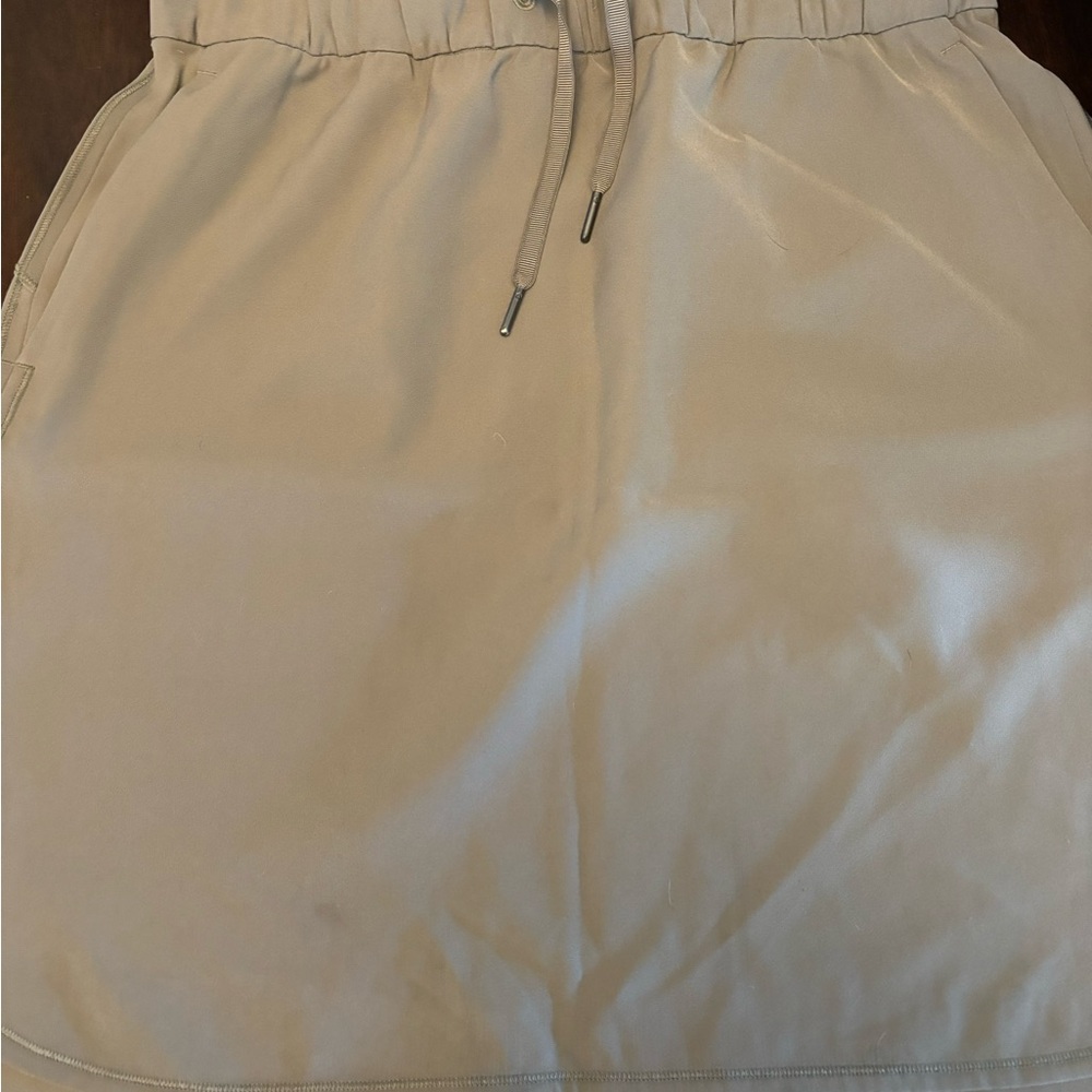 LULULEMON - On the fly skirt size 10